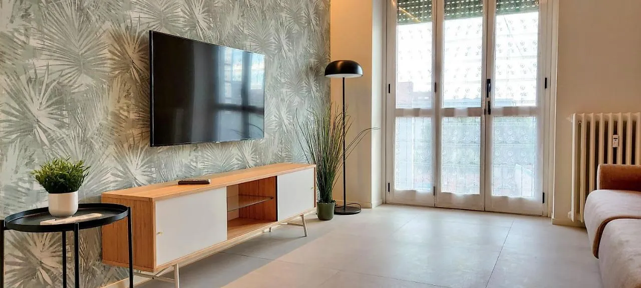 Suite Rent Milan 3 0*,  איטליה